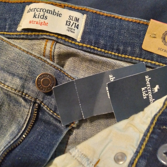 Abercrombie Kids (Boys) Ultimate Stretch Straight Jeans - Picture 3 of 3
